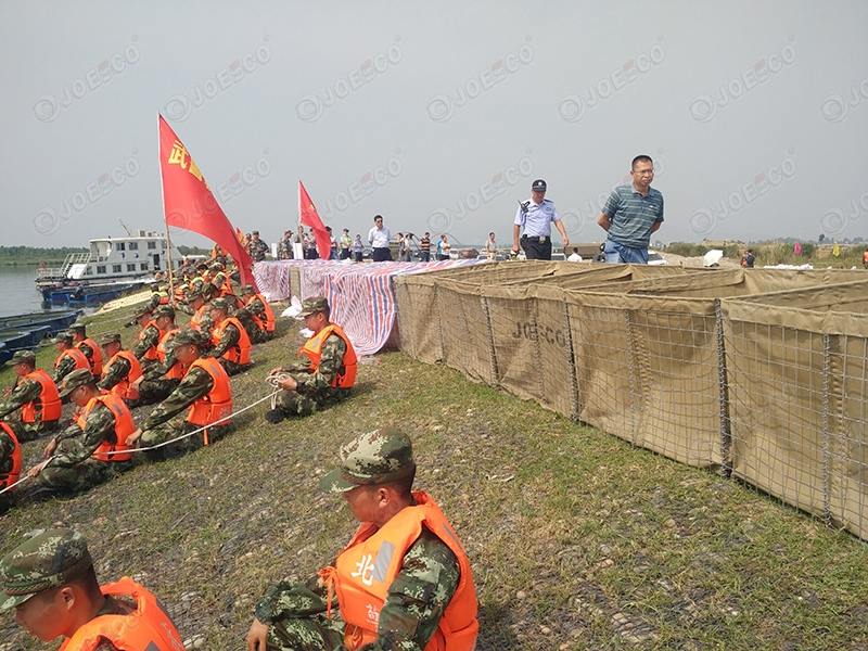 JOESCO barrier used to build flood wall.