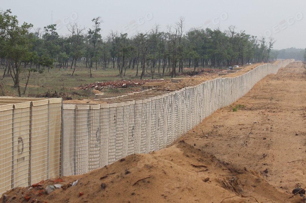 military barrier 9561