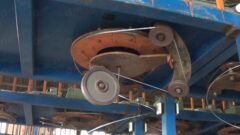 Coil the iron wire into a roll thumbnail
