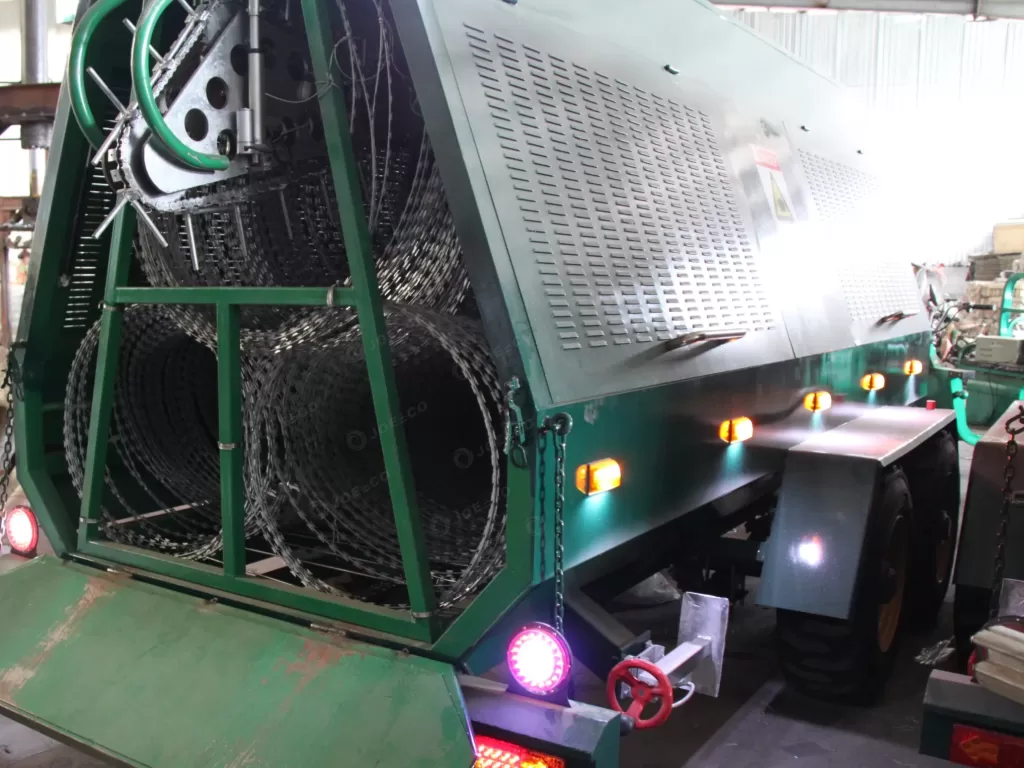 rapid deployment barrier structure